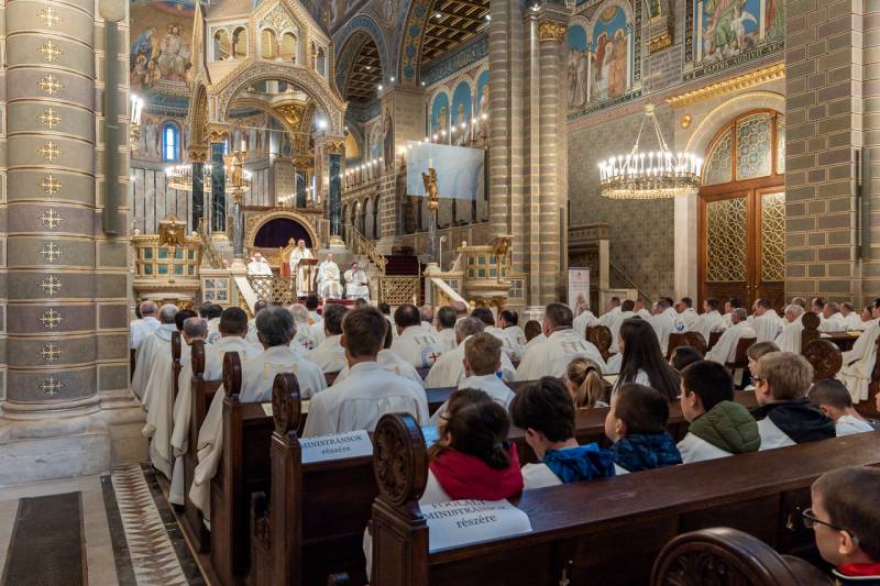 2024_03_28_olajszentelesi szentmise_69.jpg